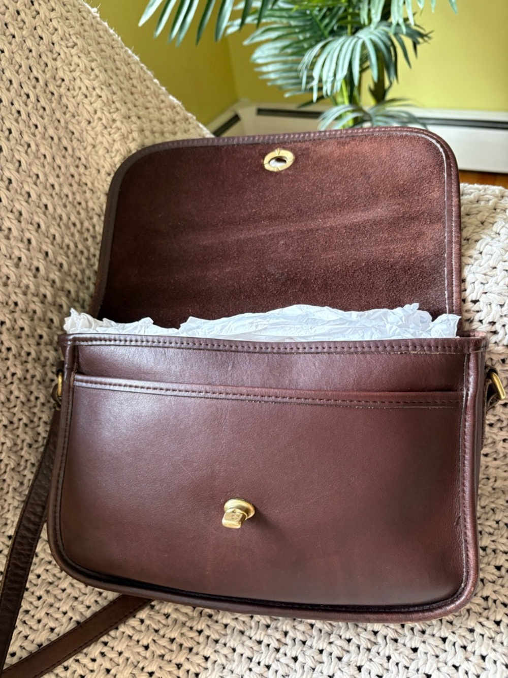 Vintage Coach City Bag 9790 Mahogany USA Glove-Tanned Leather Crossbody Purse - Picture 6 of 8